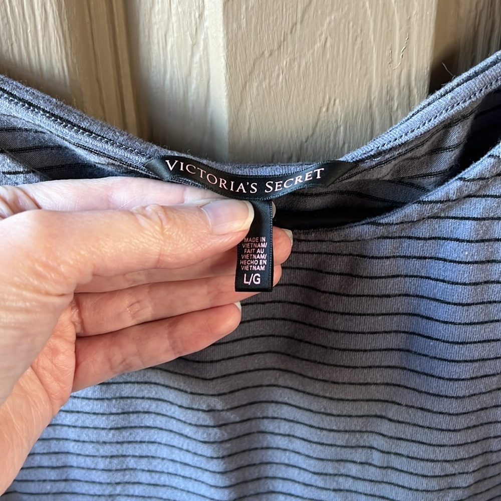 🩶 Victoria Secret Vintage Tank - Picture 3 of 6